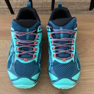 Merrill’s Women Siren Edge 3 in Polar/Wave sz 9.5 M like new!